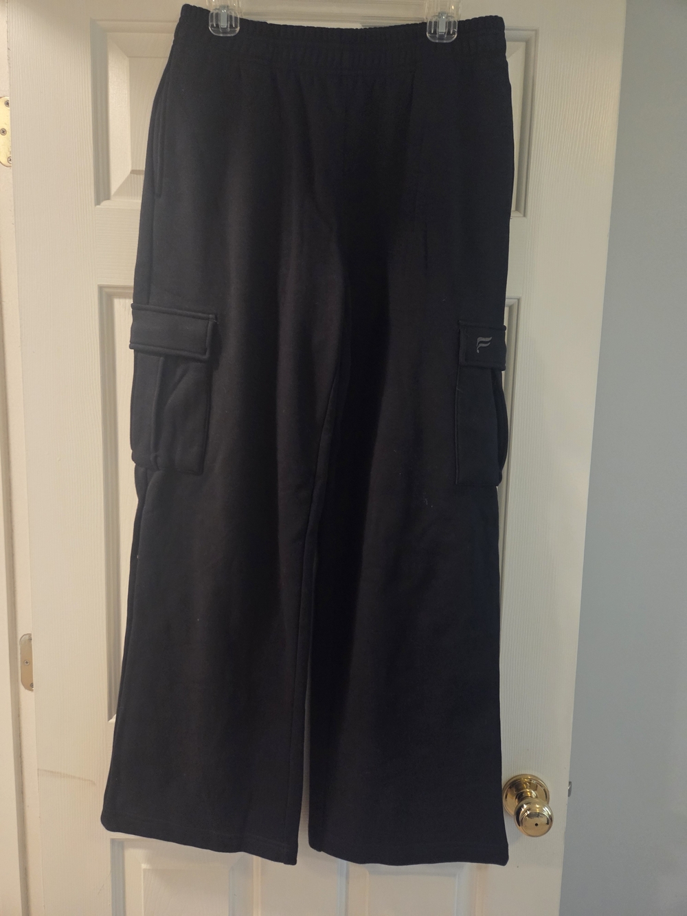 Fabletics Black Wide-Leg Cargo Sweatpants